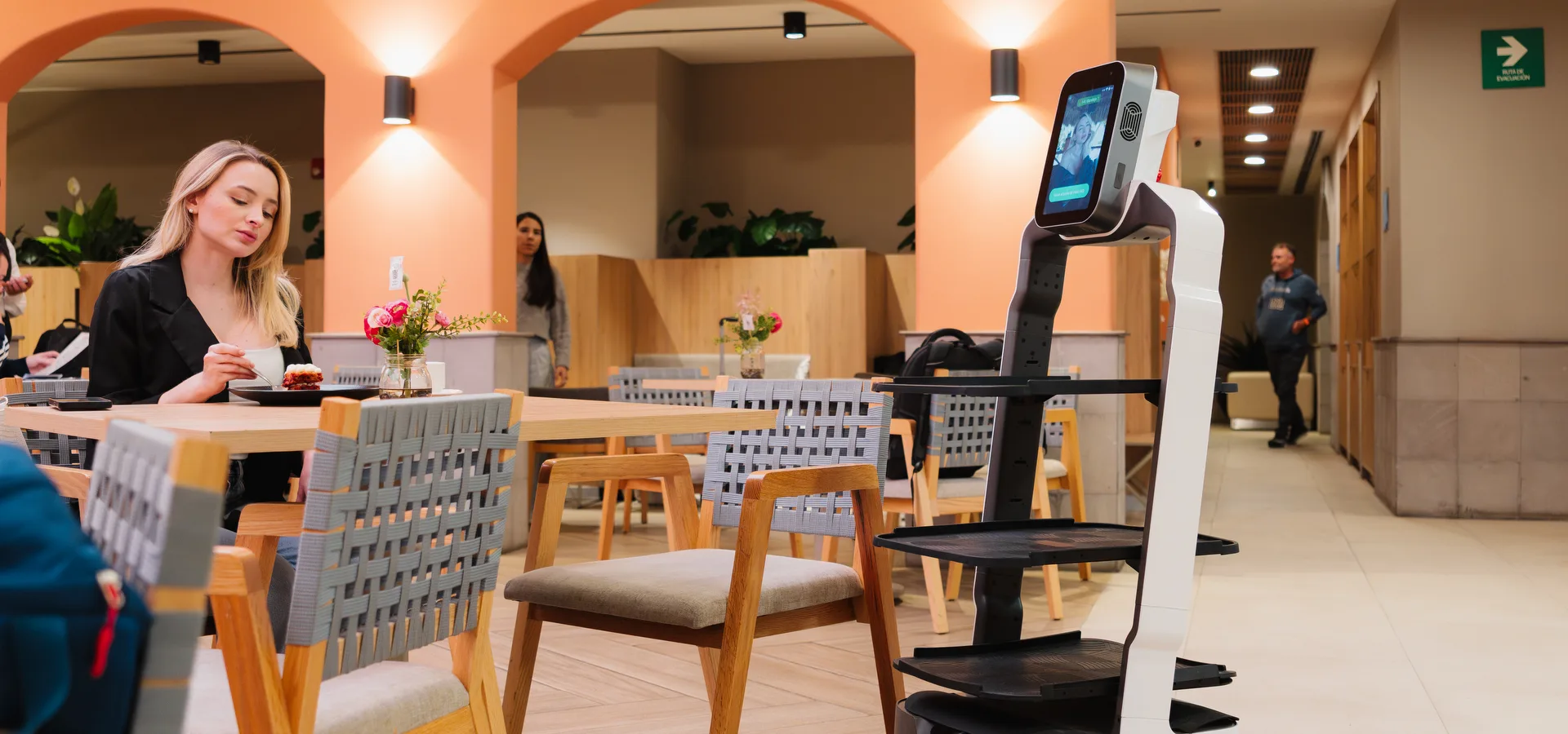 The Grand Lounge Elite